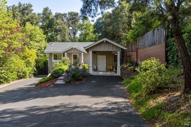 887 Strawberry Drive