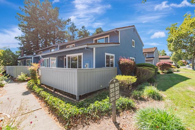 5016 Country Club Drive