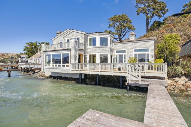 21 W Shore Road