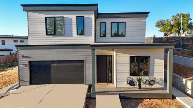 3554 Southridge Drive Santa Rosa, CA House Active - Photo 1 of 25. Opens carousel modal