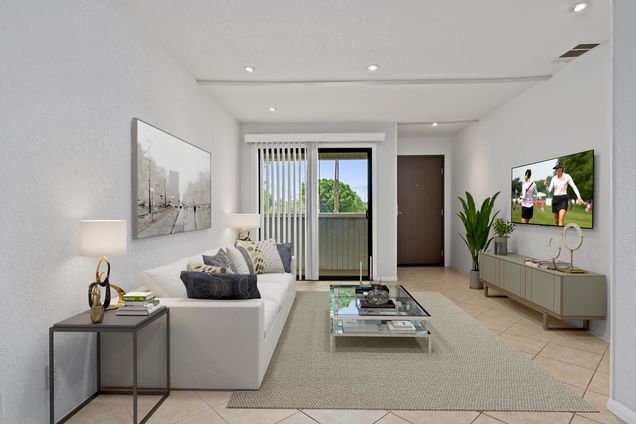 2820 N Arcadia Court Unit 202